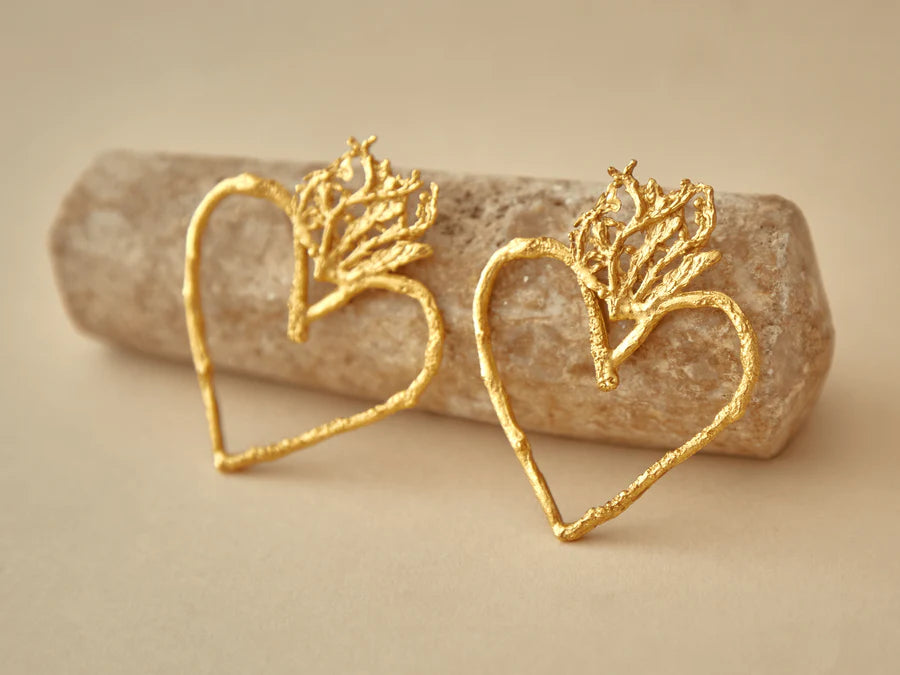 ARETES CORAZON RAMA PINO
