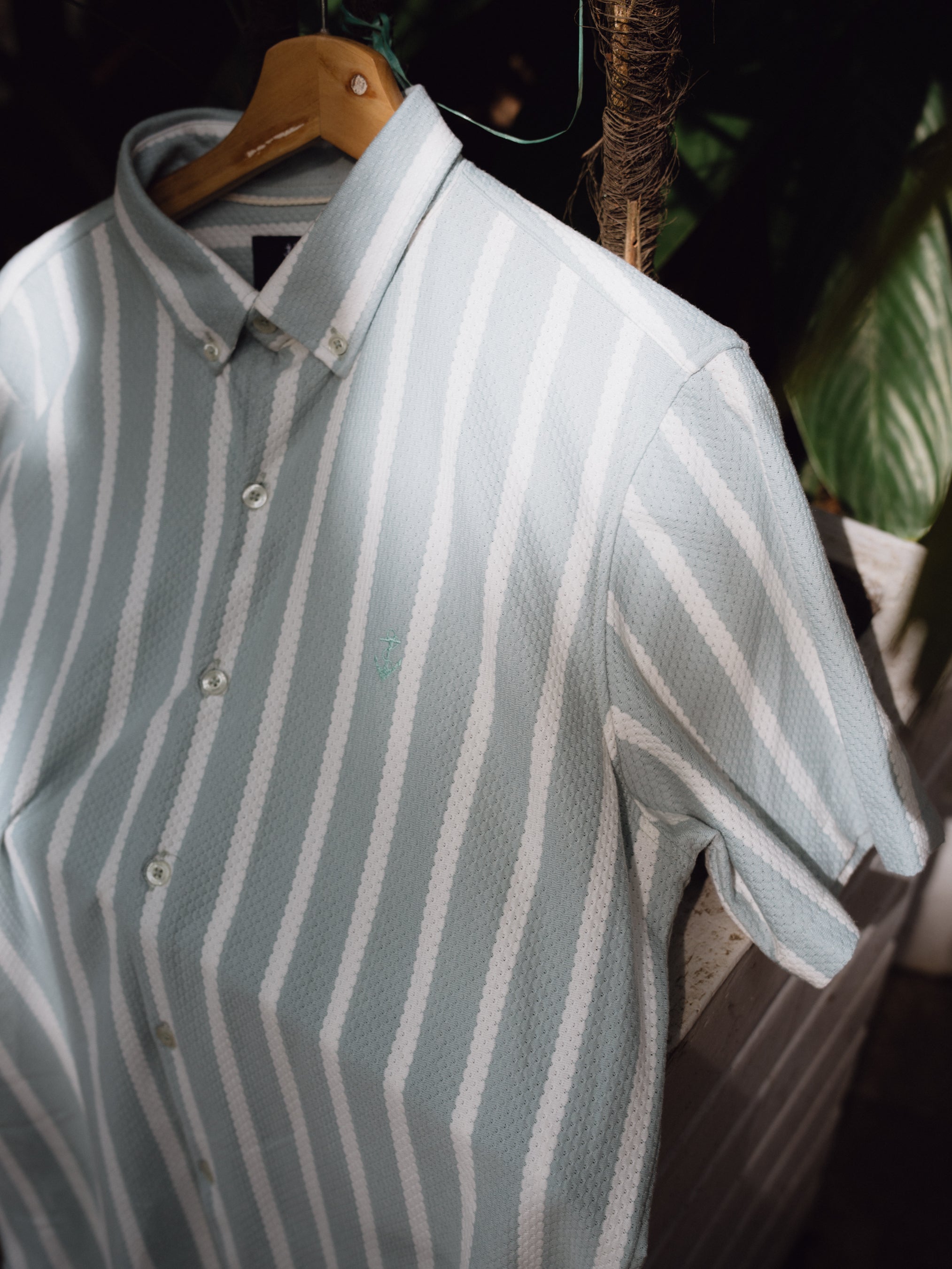 CAMISA VERDE MENTA RAYAS BLANCAS