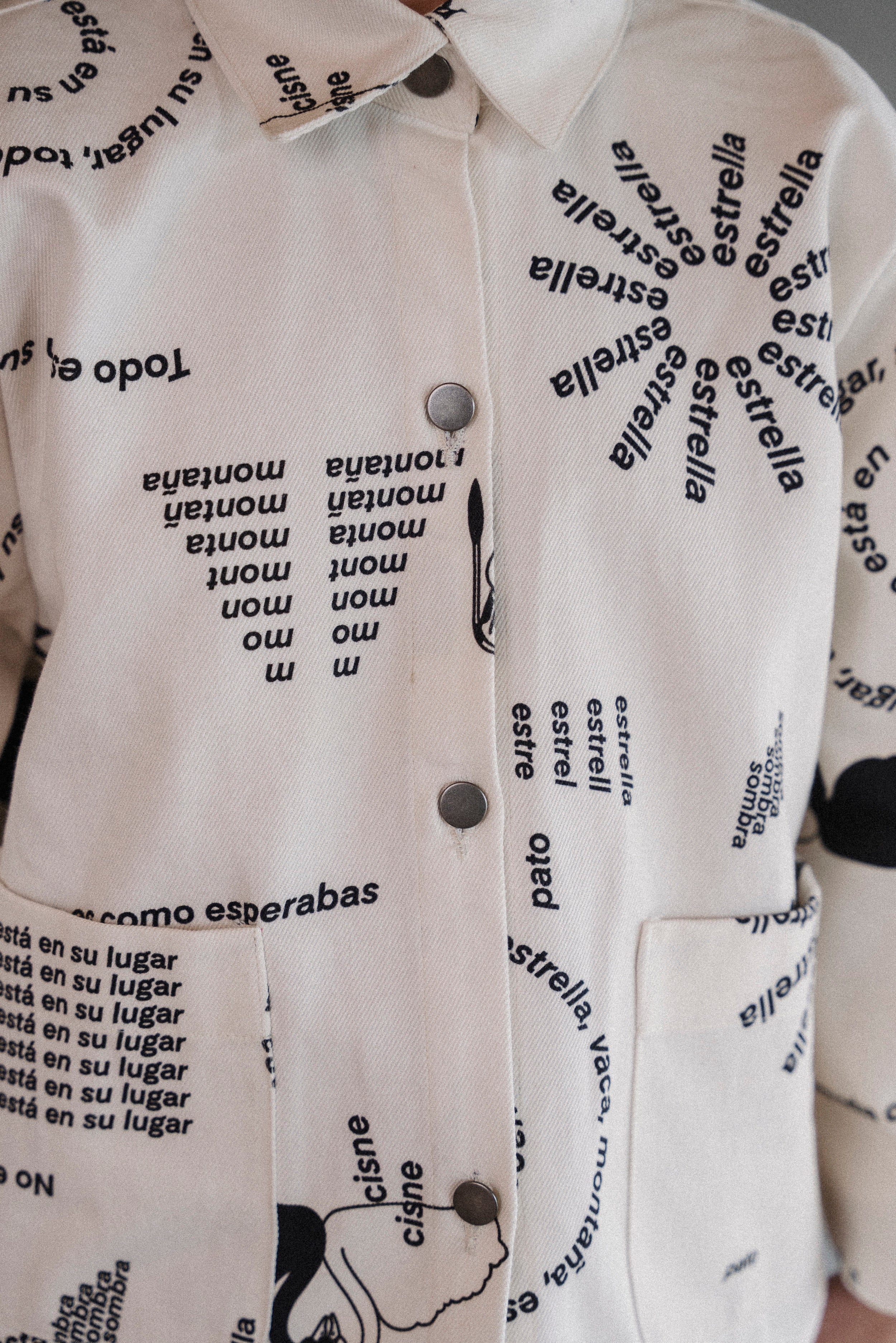 CHAQUETA PALABRAS