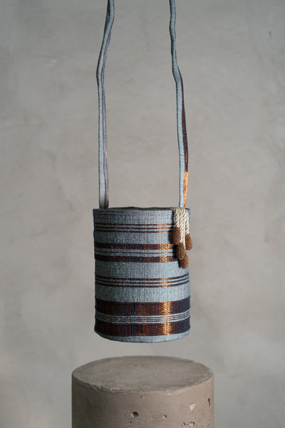 BUCKET BAG EN COBRE - AZUL MARINO